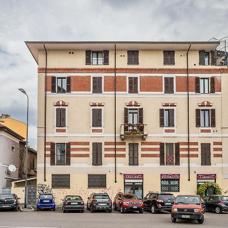 شقة Life Is Beautiful Design Loft Navigli Romolo, Netflix, Wifi, Ac And Street Parking ميلان المظهر الخارجي الصورة