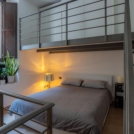 شقة Life Is Beautiful Design Loft Navigli Romolo, Netflix, Wifi, Ac And Street Parking ميلان المظهر الخارجي الصورة