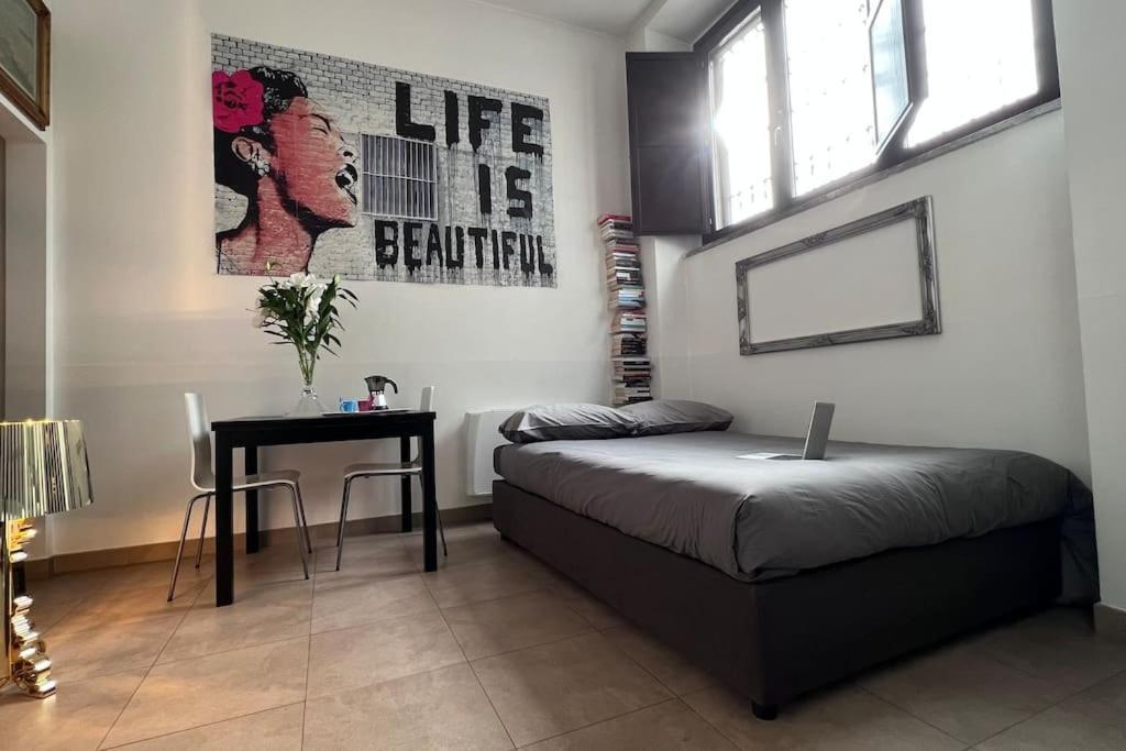 شقة Life Is Beautiful Design Loft Navigli Romolo, Netflix, Wifi, Ac And Street Parking ميلان المظهر الخارجي الصورة