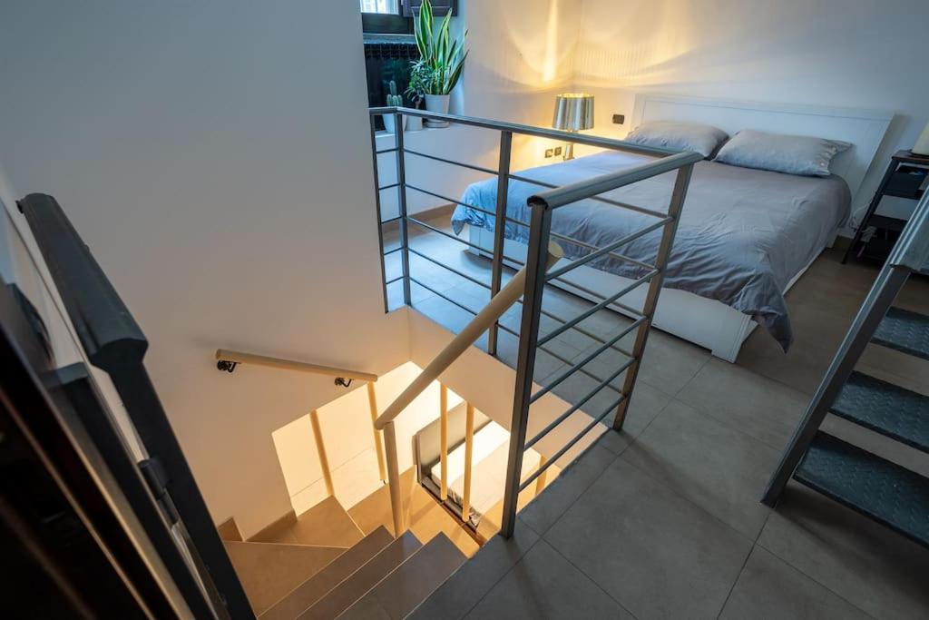 شقة Life Is Beautiful Design Loft Navigli Romolo, Netflix, Wifi, Ac And Street Parking ميلان المظهر الخارجي الصورة